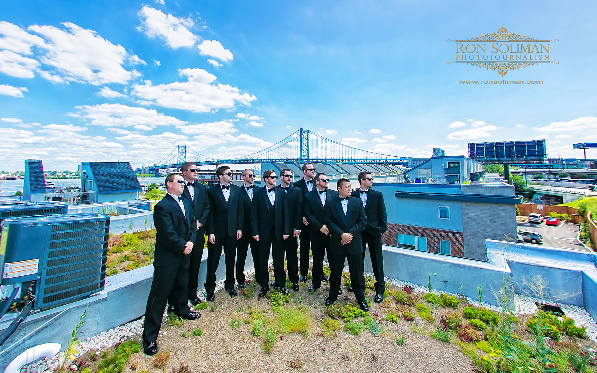 groomsmen photo at ben franklin bridge