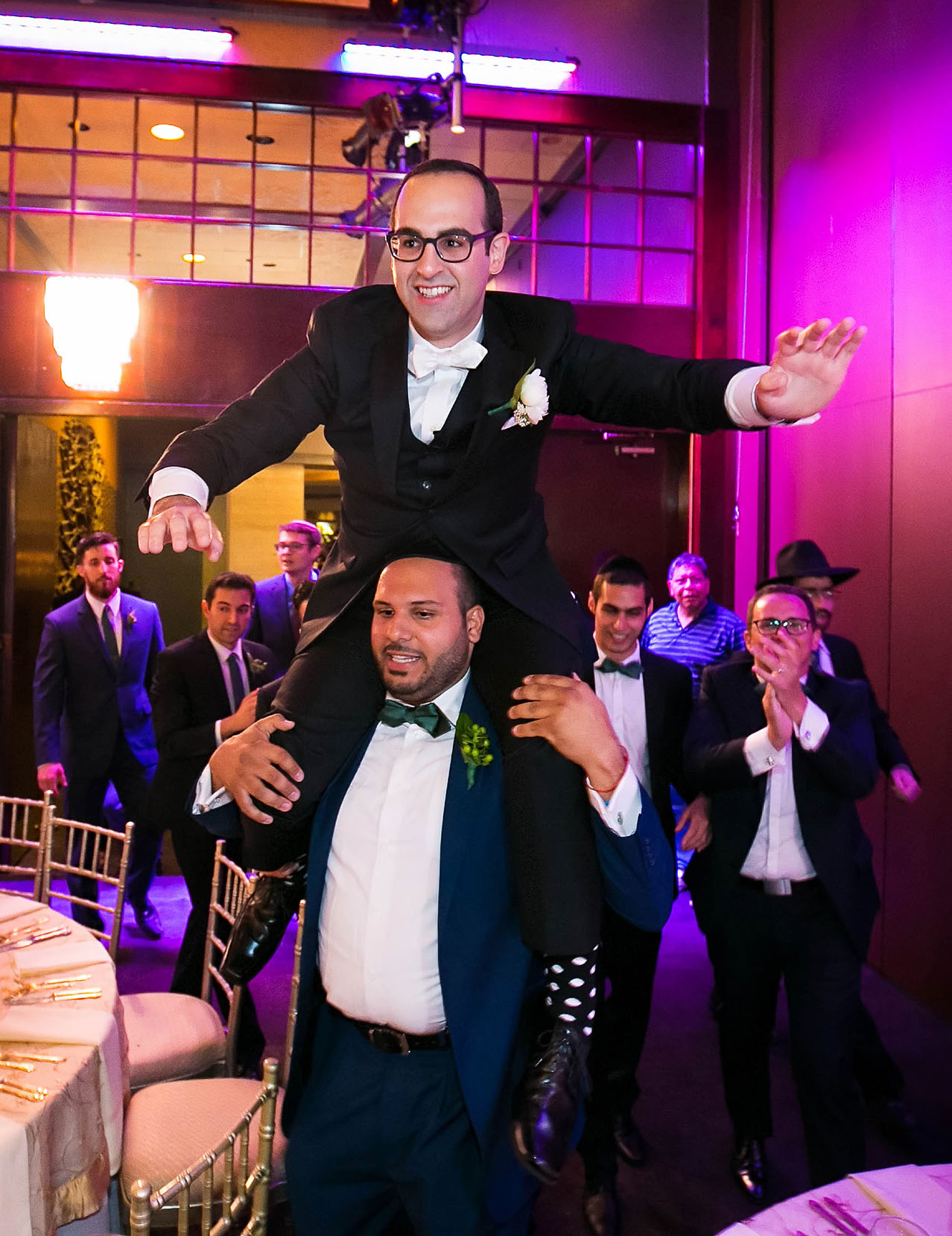 best wedding photos at Sephardic Temple