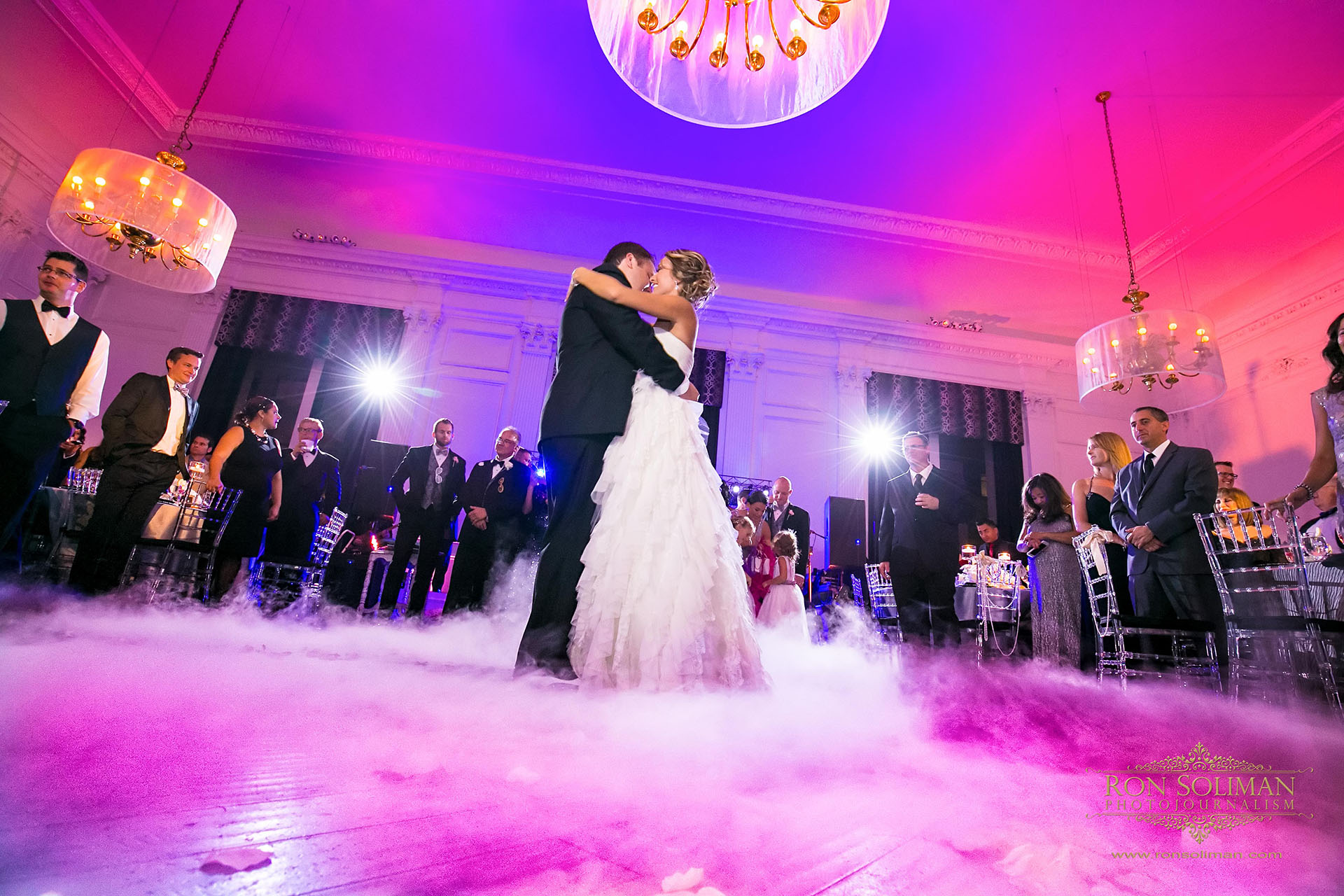 Best fog photo wedding first dance
