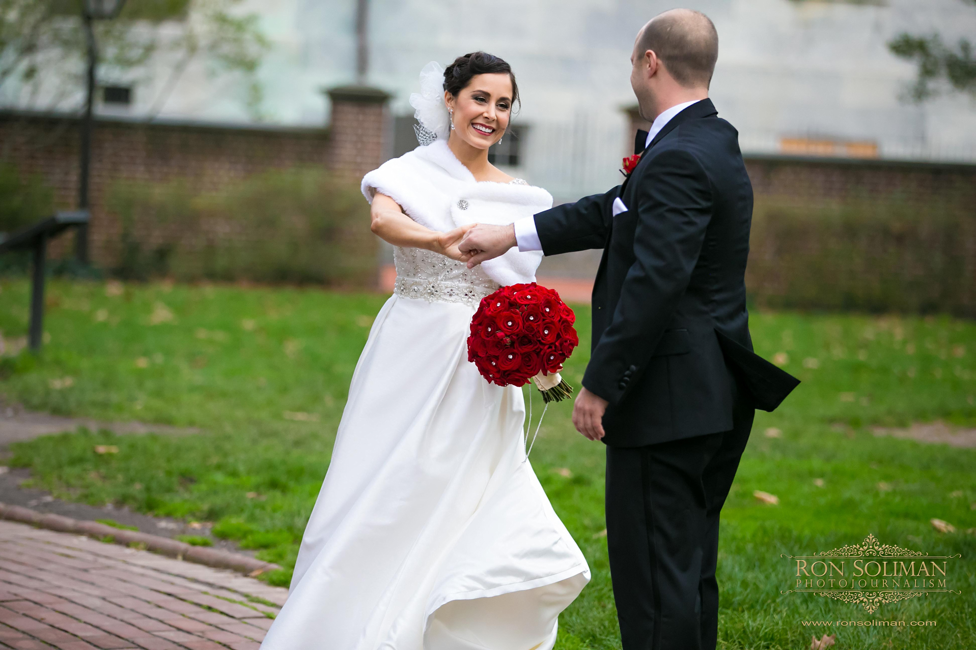 Red roses wedding bouquetRed roses wedding bouquet