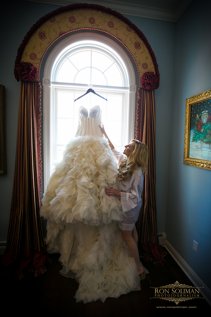 Elegant Bridal Gown Portrait | Rainbow Room New York Wedding Noel + Rob